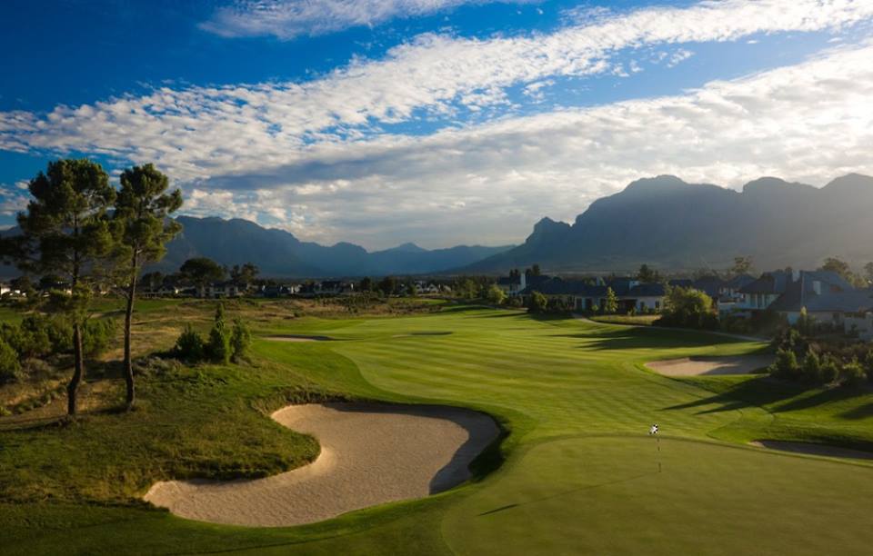 <h2>The Best of South Africa Escorted 2015</h2>13 Nights, 3 on Safari at Shamwari Game Reserve | 5 Rounds | November 1 – 15